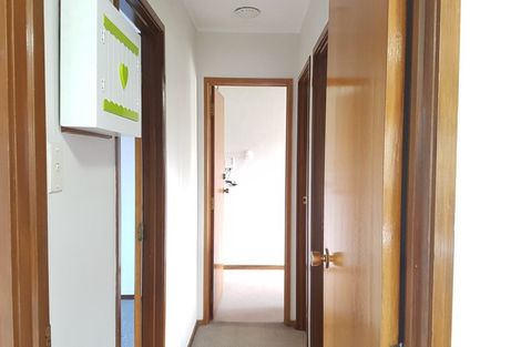 Photo of property in 15 Colin Wild Place, Glenfield, Auckland, 0629