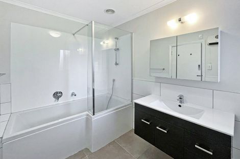 Photo of property in 3 Greenock Place, Awapuni, Palmerston North, 4412