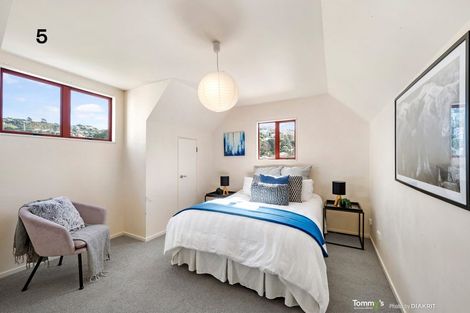 Photo of property in 8 Alameda Terrace, Aro Valley, Wellington, 6021