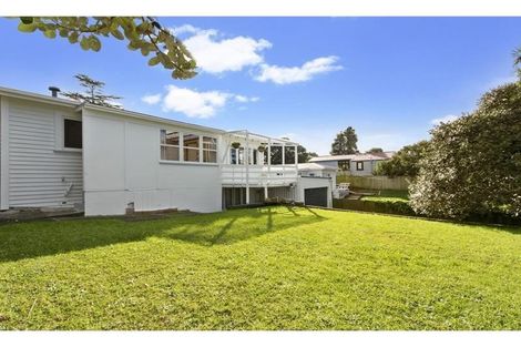 Photo of property in 27 Wattle Street, New Lynn, Auckland, 0600
