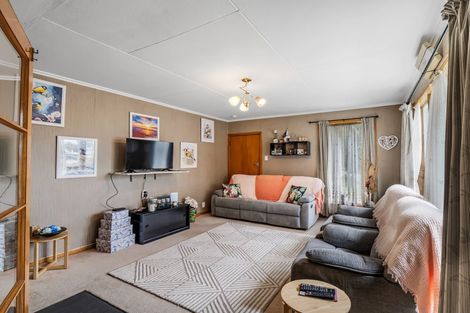 Photo of property in 72 Manuka Street, Castlecliff, Whanganui, 4501