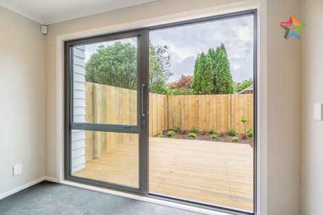 Photo of property in 2/10 Marion Street, Silverstream, Upper Hutt, 5019