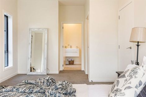 Photo of property in 12b Bluefin Way, West Harbour, Auckland, 0618