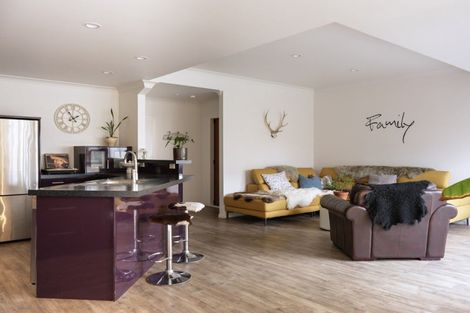 Photo of property in 8 Woodfield Place, Parkvale, Hastings, 4122