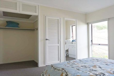 Photo of property in 61 Merriefield Avenue, Forrest Hill, Auckland, 0620