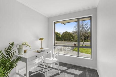 Photo of property in 58 Rothesay Road, Parklands, Christchurch, 8083