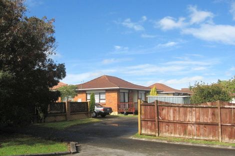 Photo of property in 1/56 Aviemore Drive, Highland Park, Auckland, 2010