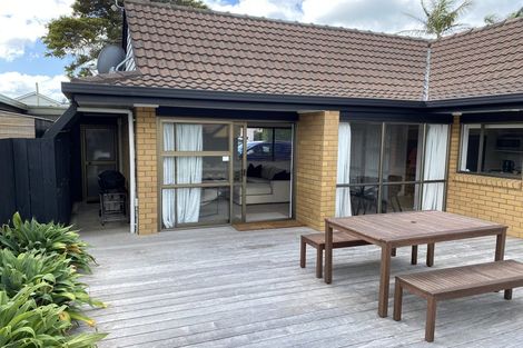 Photo of property in 2/26 Kitchener Road, Takapuna, Auckland, 0620