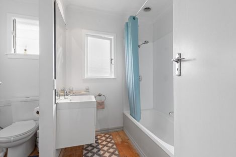 Photo of property in 12 Watling Street, Gate Pa, Tauranga, 3112