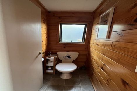 Photo of property in 2/11 Heather Place, Sunnynook, Auckland, 0620