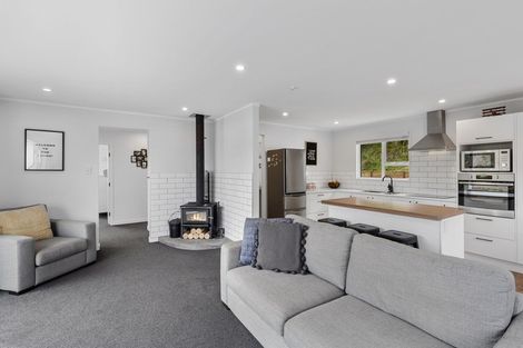 Photo of property in 38 Waipounamu Drive, Kelson, Lower Hutt, 5010