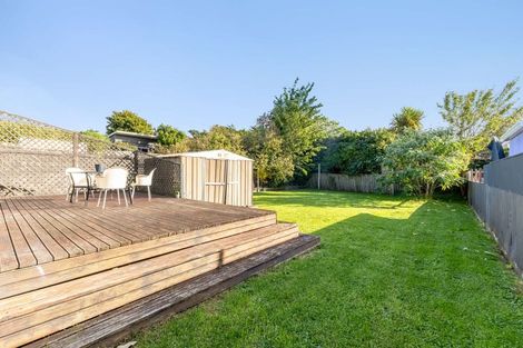 Photo of property in 84 Pioneer Road, Moturoa, New Plymouth, 4310