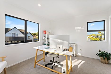 Photo of property in 6a Saint Jerome Avenue, Te Atatu Peninsula, Auckland, 0610