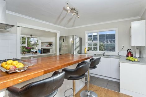 Photo of property in 59 Barbados Drive, Unsworth Heights, Auckland, 0632