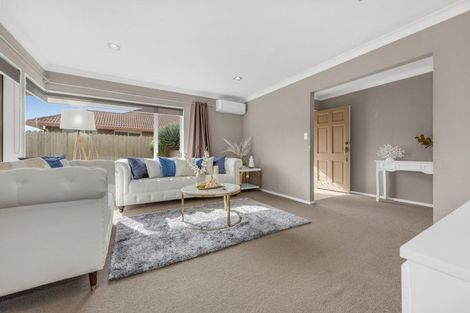 Photo of property in 58 Frank Nobilo Drive, Golflands, Auckland, 2013