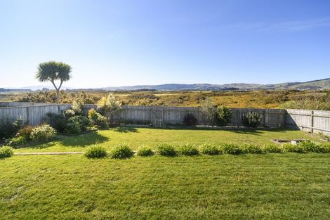 Photo of property in 12 Ron Place, Fitzherbert, Palmerston North, 4410