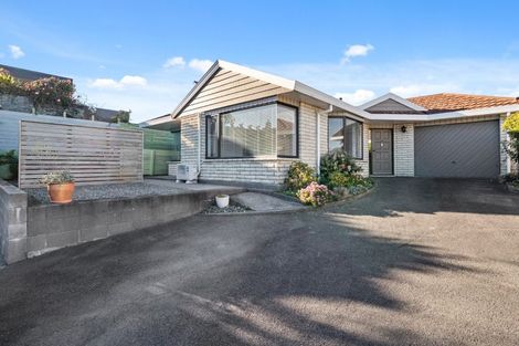 Photo of property in 4/476 Devon Street East, Strandon, New Plymouth, 4312