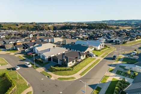 Photo of property in 2 Rotomanu Place, Pyes Pa, Tauranga, 3112