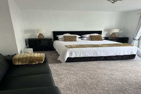 Photo of property in 35 Langana Avenue, Browns Bay, Auckland, 0630