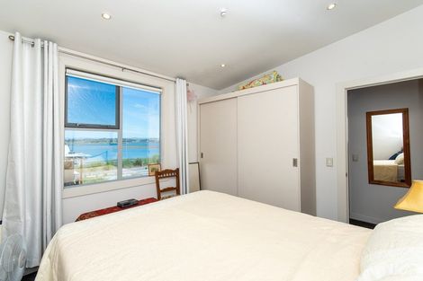 Photo of property in The Terraces, 4/9 Humber Street, Pandora, Napier, 4110