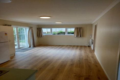 Photo of property in 23 Downing Street, Glenfield, Auckland, 0629