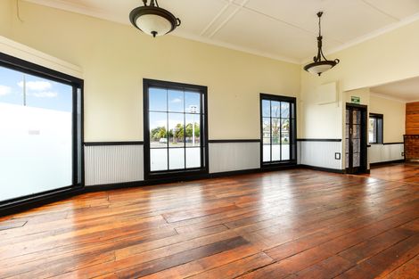 Photo of property in 3 Campbell Street, Palmerston North, 4410