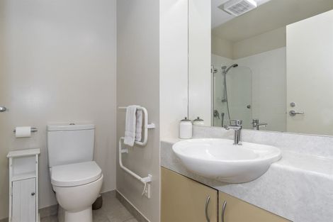 Photo of property in Beaumont Apartments, 8/12 Maunganui Road, Mount Maunganui, 3116