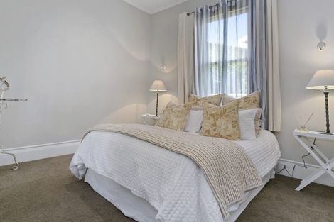 Photo of property in 65 Clare Street, Cambridge, 3434