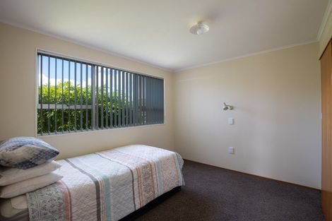 Photo of property in 4/50 Paynters Avenue, Strandon, New Plymouth, 4312