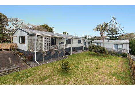 Photo of property in 120 Colombo Road, Waiuku, 2123
