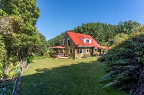 Photo of property in 330 Waitohu Valley Road, Otaki, 5583