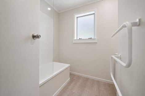 Photo of property in 81 Awanui Street, Merrilands, New Plymouth, 4312