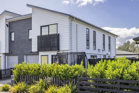 Photo of property in 97 Schoolside Road, Kumeu, 0810