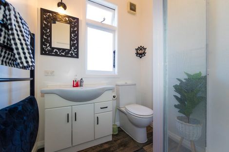 Photo of property in 63 Ferry Road, Clive, 4102