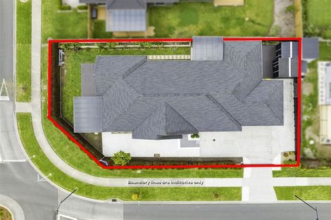 Photo of property in 4 Kauri Grove Drive, Kumeu, 0810