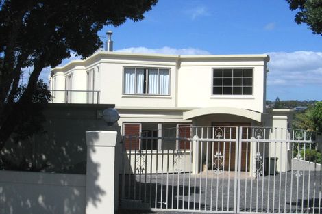 Photo of property in 1 Portal Place, Murrays Bay, Auckland, 0630