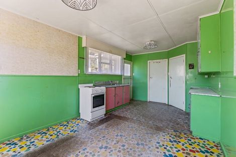 Photo of property in 28 Whakawhiti Street, Marfell, New Plymouth, 4310