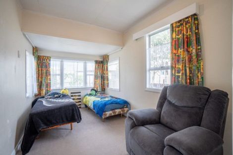 Photo of property in 330 Featherston Street, Palmerston North, 4414
