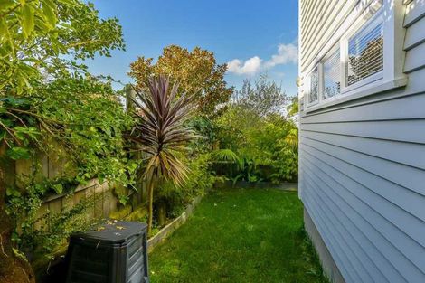 Photo of property in 123a Hobsonville Road, West Harbour, Auckland, 0618