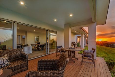 Photo of property in 12 Fleetwood Lane, Turitea, Palmerston North, 4472