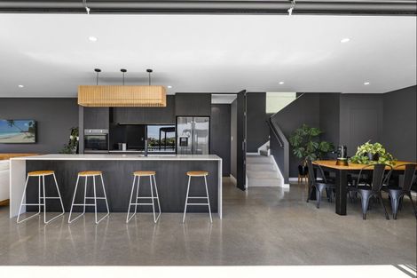 Photo of property in 12 Kuakua Close, Papamoa Beach, Papamoa, 3118