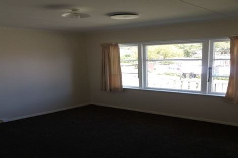 Photo of property in 27 Fraser Street, Wainuiomata, Lower Hutt, 5014