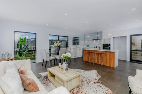 Photo of property in 1/25 Kennington Drive, Clendon Park, Auckland, 2103