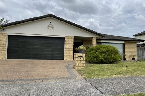 Photo of property in 6 Franshell Crescent, East Tamaki, Auckland, 2013