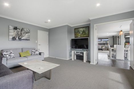 Photo of property in 19 Wairere Rise, Omokoroa, 3114