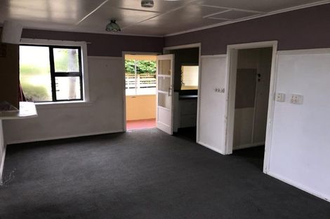 Photo of property in 87 Whitcombe Road, Opunake, 4616