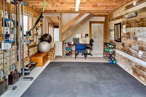 Photo of property in 6 Ngaio Gorge Road, Ngaio, Wellington, 6035