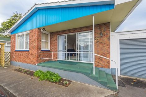 Photo of property in 4/5 Saint Leonard Street, Saint Johns Hill, Whanganui, 4501
