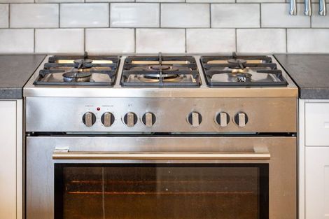 Photo of property in 43 Oakfield Crescent, Pukete, Hamilton, 3200