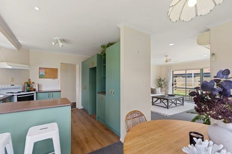 Photo of property in 96 Evans Road, Papamoa Beach, Papamoa, 3118